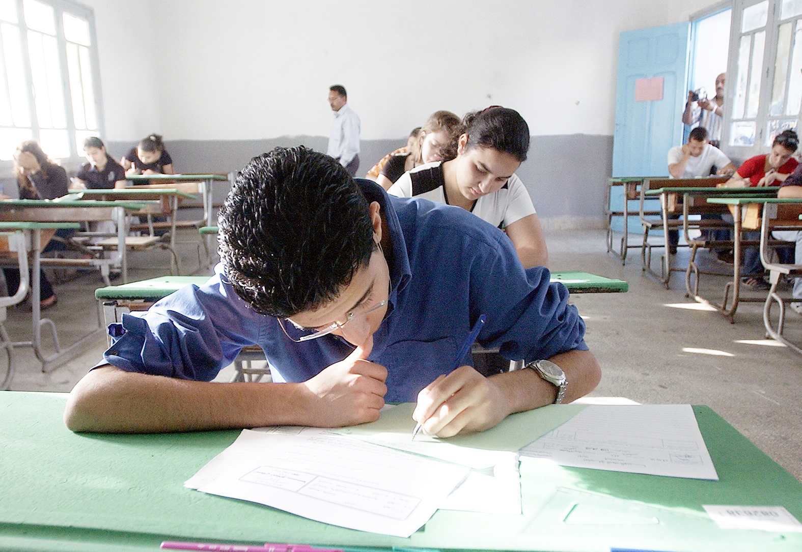 مع انطلاق الثلاثي الثاني ..  جامعة الثانوي تواصل حجب الأعداد